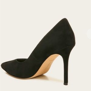 Veronica beard, Lisa pump blk suede 95MM . Worn 2x dust bag,box original packing